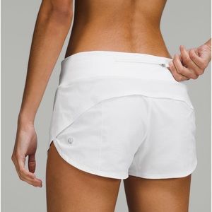 White Size 6 Speed Up Low Rise Lined Shorts 2.5”